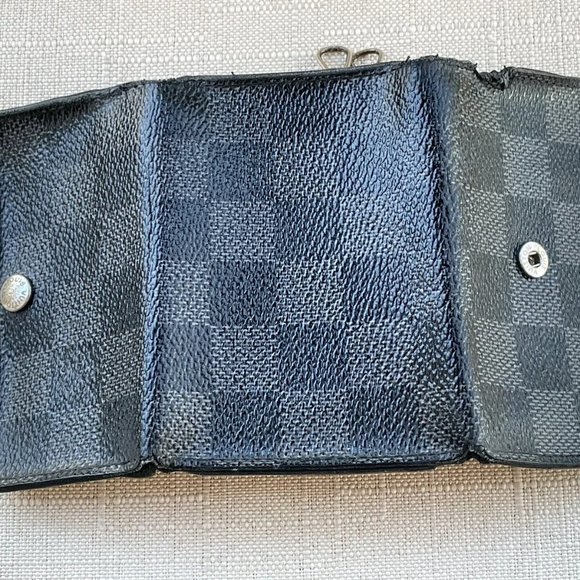 Louis Vuitton Keychain Black/Gray Leather Keys Holder Bag - Picture 6 of 12